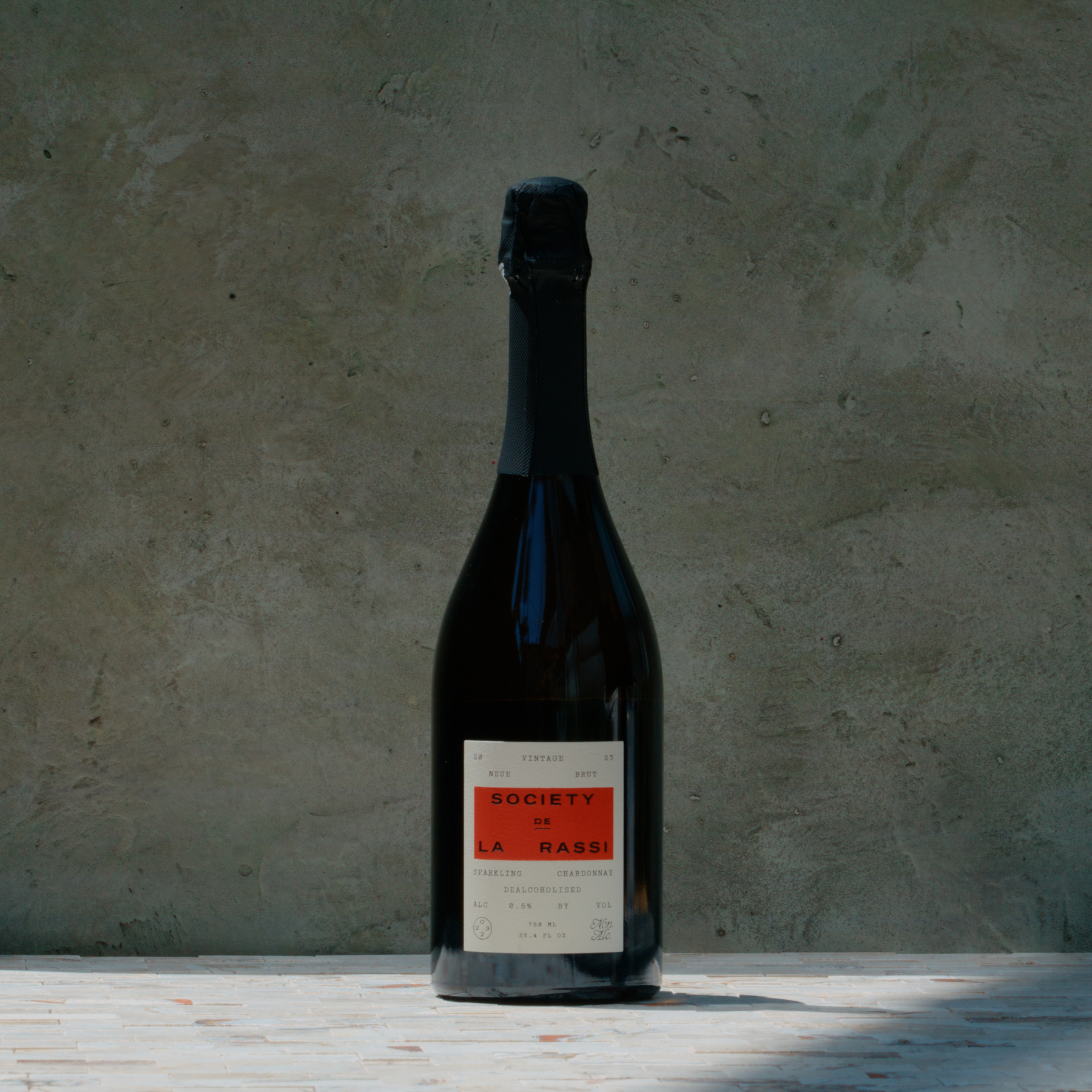 Society De La Rassi - Neue Brut Sparkling Chardonnay - Nonalcoholic Wine