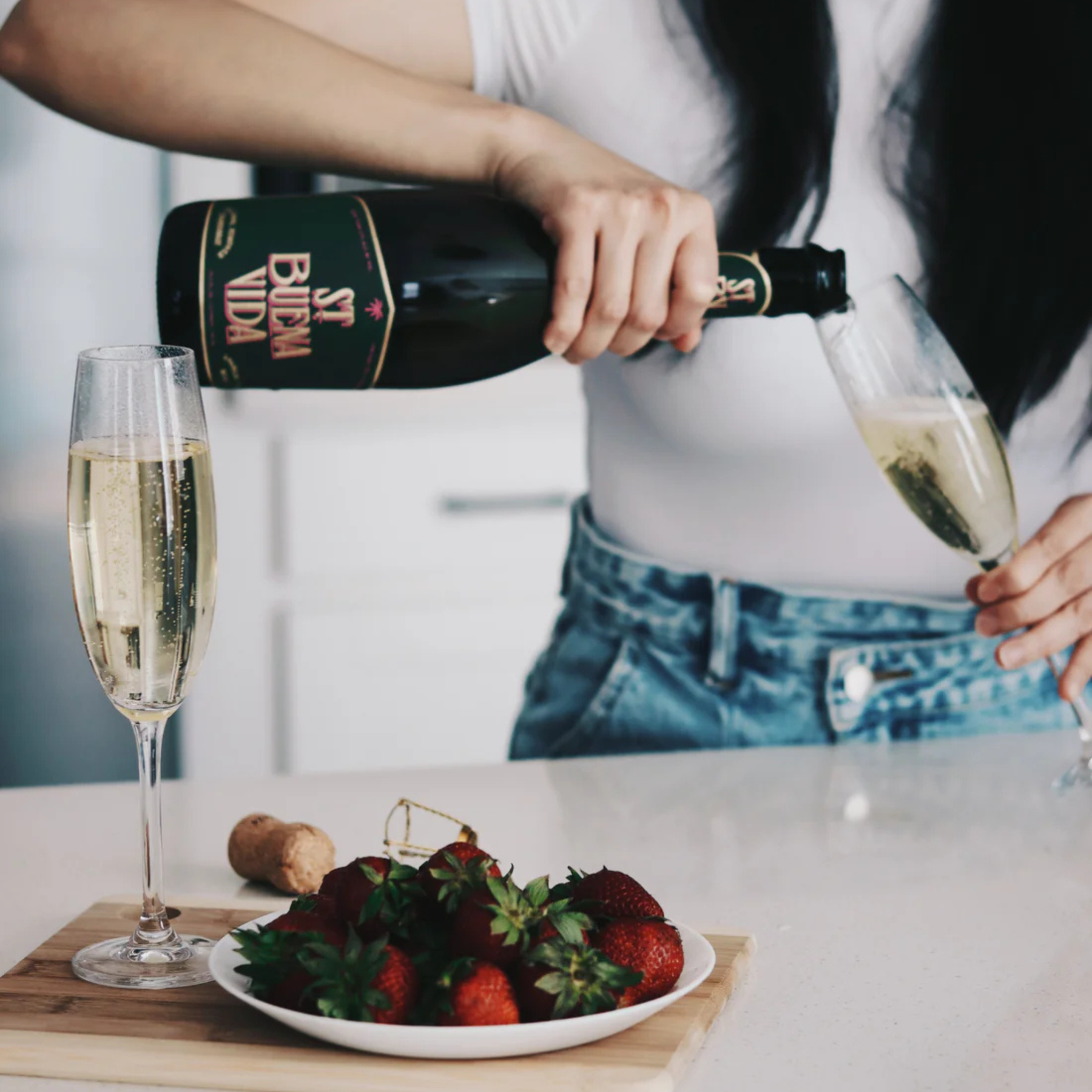 St. Buena Vida - Sparkling Chardonnay - Nonalcoholic White Wine