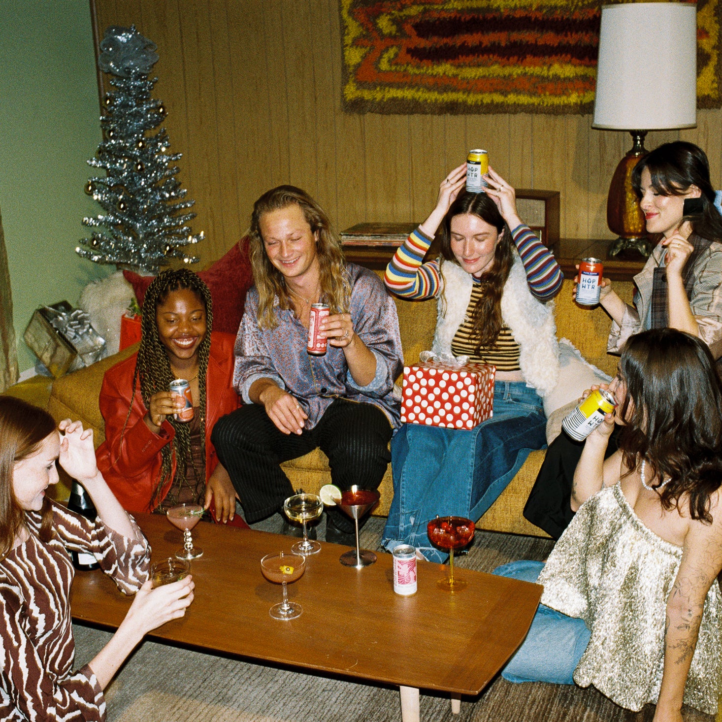 5 Hosting Tips From People Who Throw a Lot of Parties